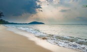 Сравниваю состояние пляжей острова Самуи в шторм